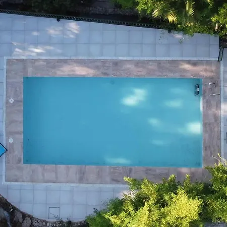 Aguas Del Con Pista De Pádel Casa rural *
